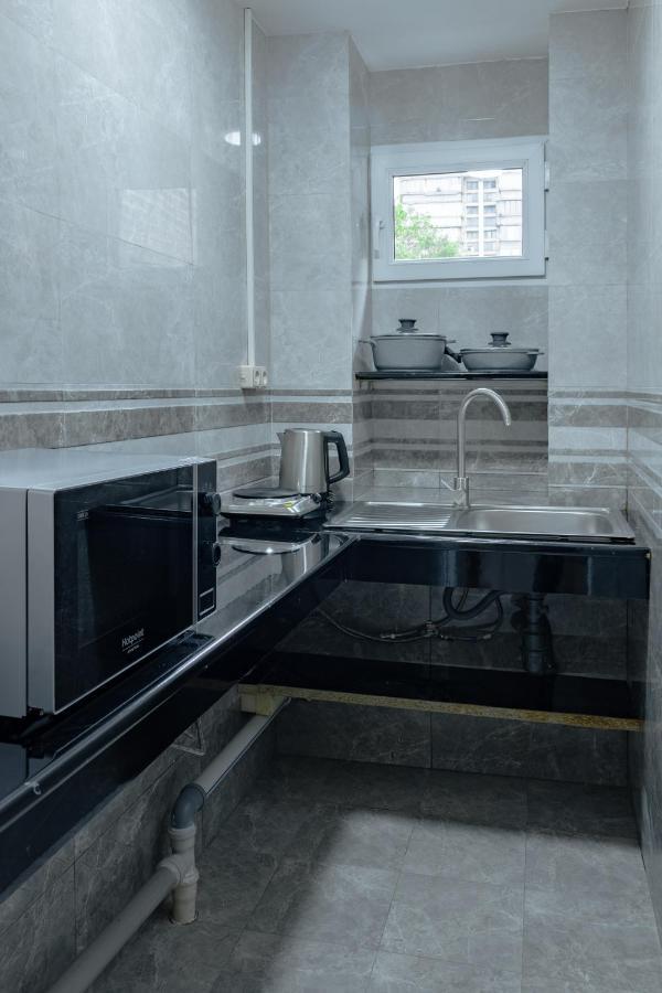 Family Appartments On Buzand Street เยเรวาน ภายนอก รูปภาพ