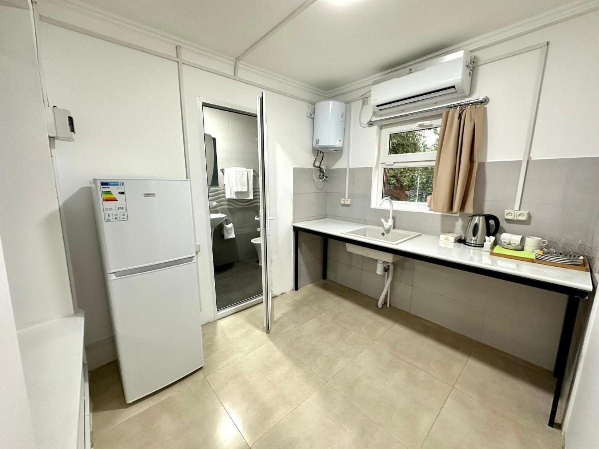 Family Appartments On Buzand Street เยเรวาน ภายนอก รูปภาพ